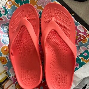 Crocs size 6 women’s